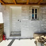 Stone Built Ferretti * Plintri