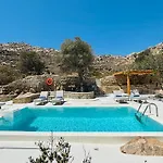 Stone Built Ferretti * Plintri